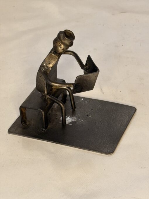 Alternative view of Homme à tout fer "Lecteur"