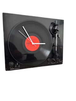 Horloge murale vinyle "platine upcyclée"